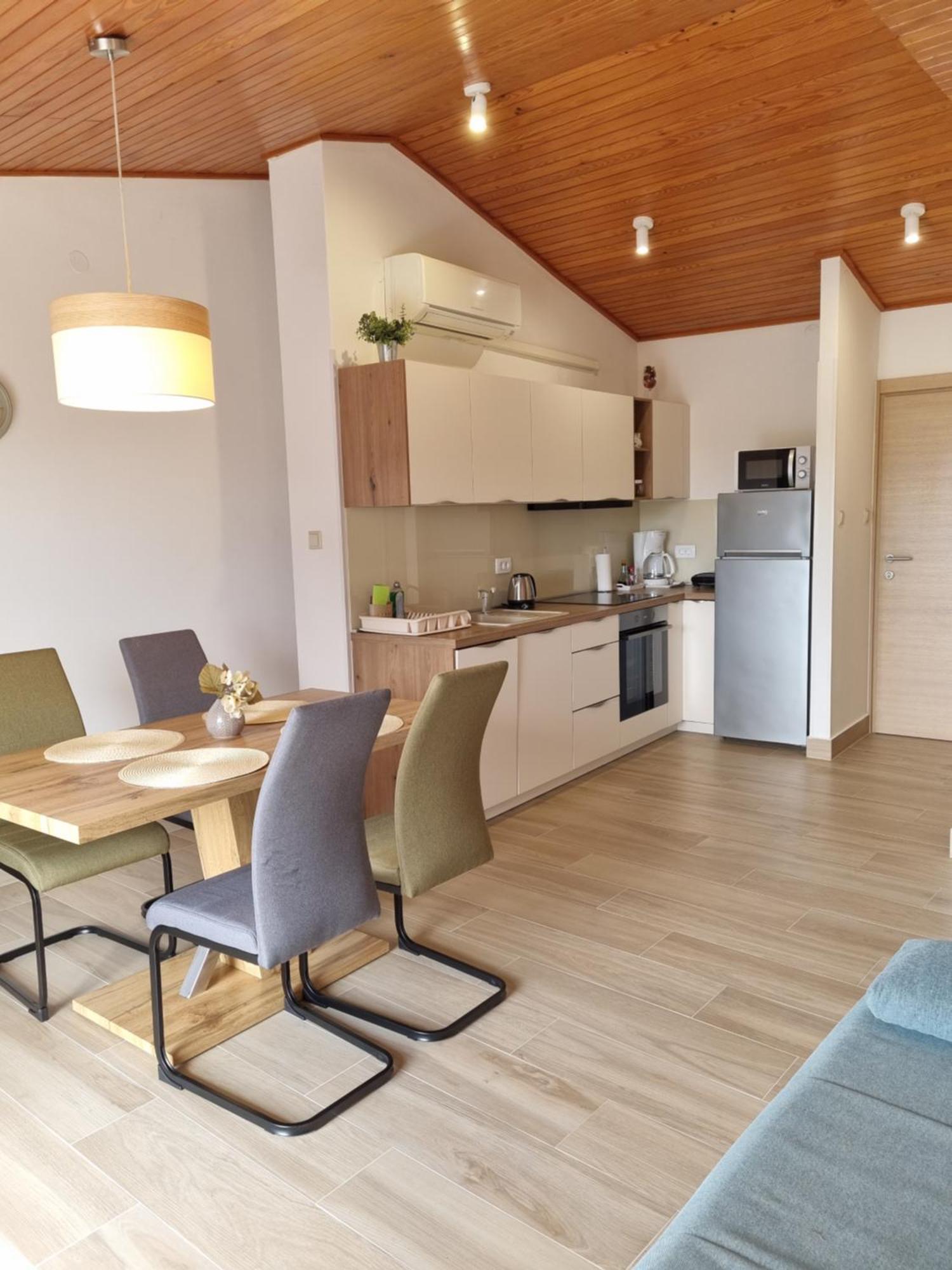 Apartments Matuc Malinska Bilik gambar