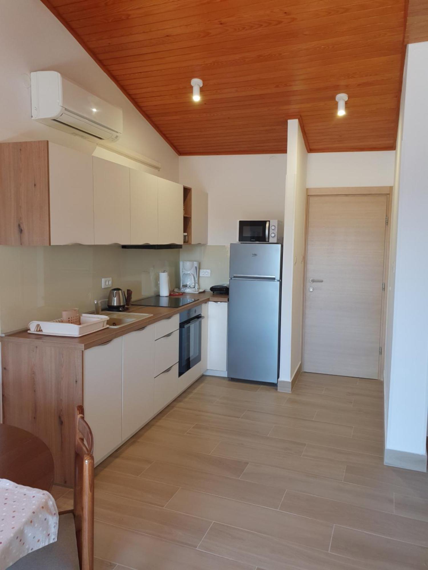 Apartments Matuc Malinska Bilik gambar