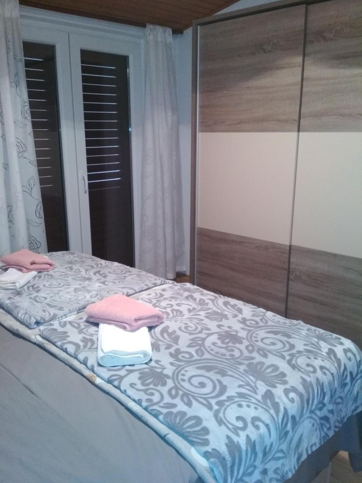 Apartments Matuc Malinska Bilik gambar