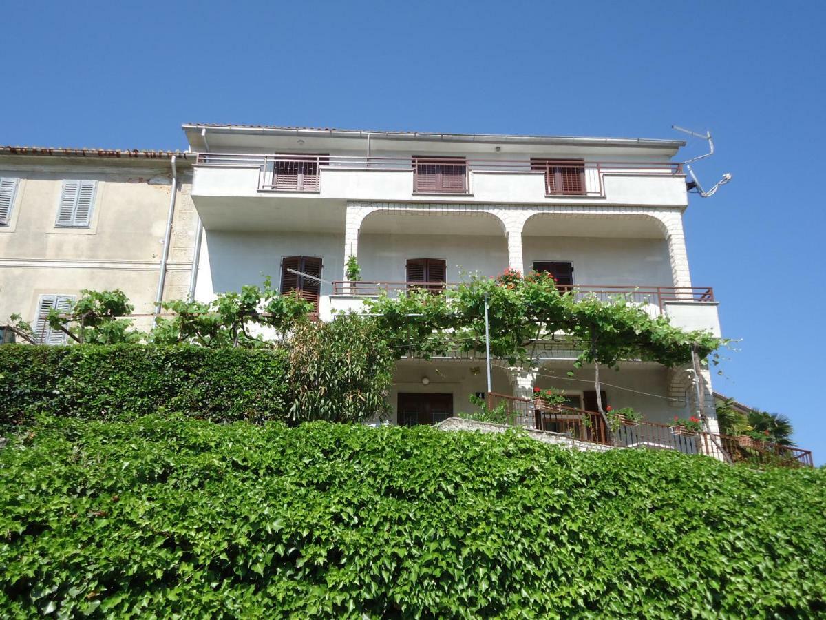 Apartments Matuc Malinska Luaran gambar